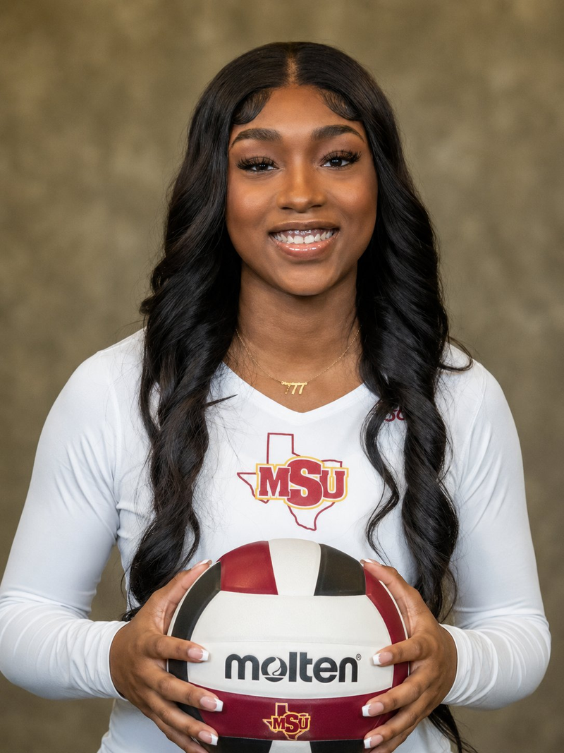 Portrait of Aaliyah Burras
